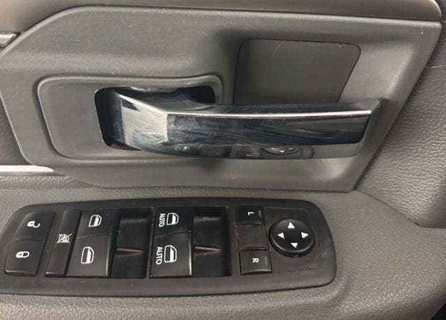 2018 RAM 1500 SLT Quad Cab 4x2 6'4" Box