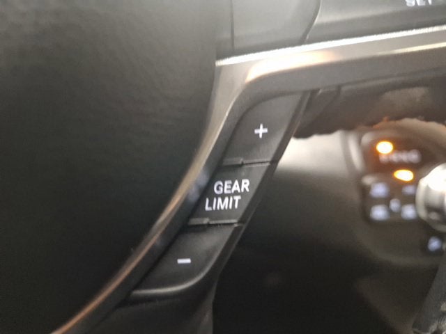 2019 RAM 1500 Laramie Crew Cab 4x4 5'7" Box