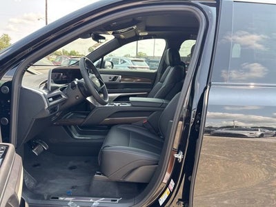 2026 Cadillac VISTIQ Luxury