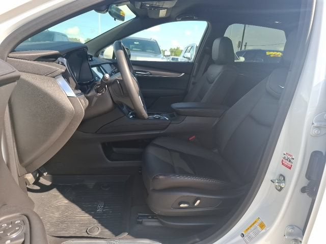 2026 Cadillac XT5 Luxury