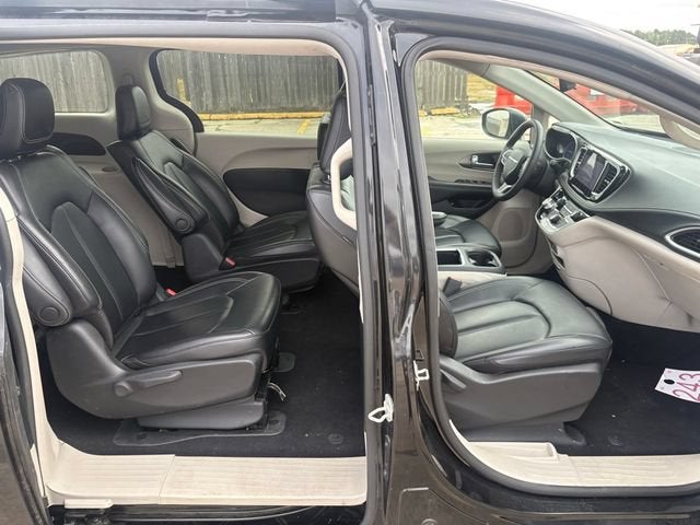 2023 Chrysler Pacifica Hybrid Touring L