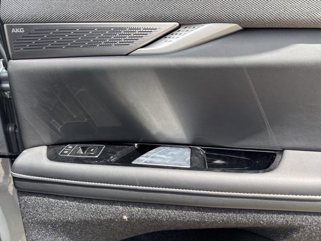 2025 Cadillac OPTIQ Luxury 1