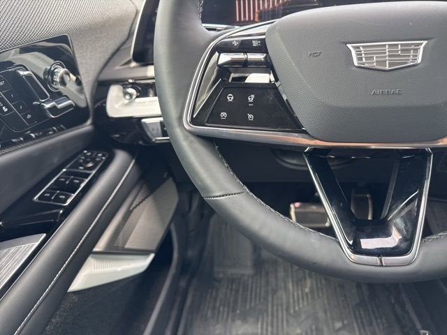 2025 Cadillac OPTIQ Luxury 1