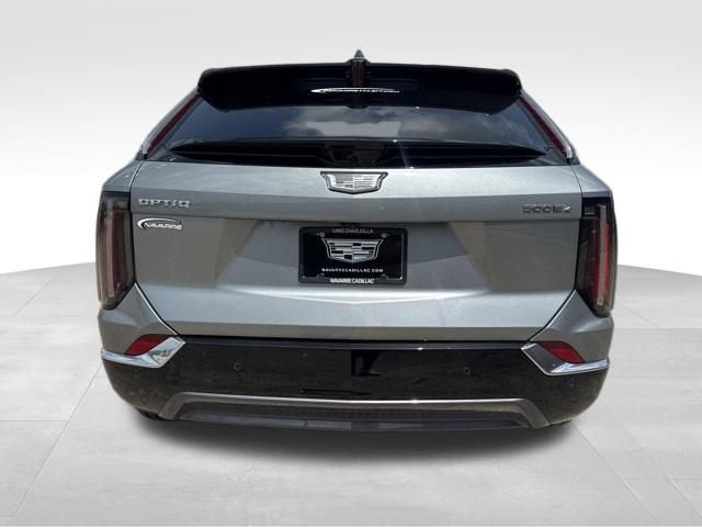 2025 Cadillac OPTIQ Luxury 1