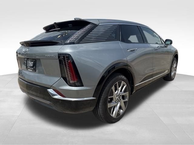 2025 Cadillac OPTIQ Luxury 1