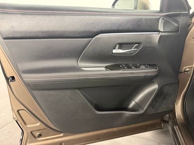 2025 Nissan Kicks SR FWD