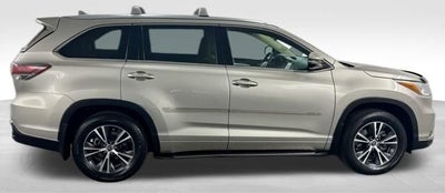 2016 Toyota Highlander XLE V6
