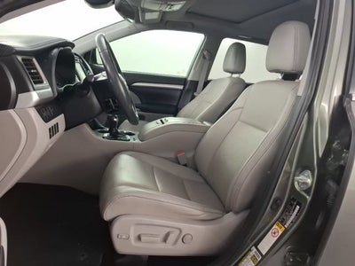 2019 Toyota Highlander SE