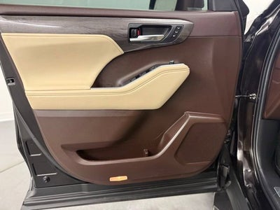 2022 Toyota Highlander Hybrid Limited