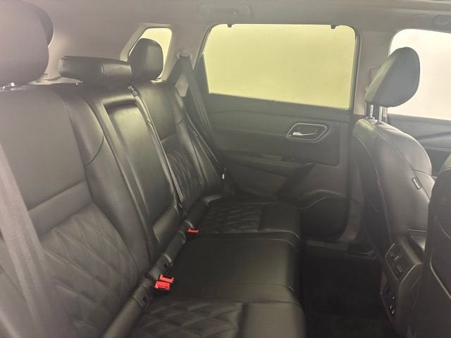 2024 Nissan Rogue Platinum FWD