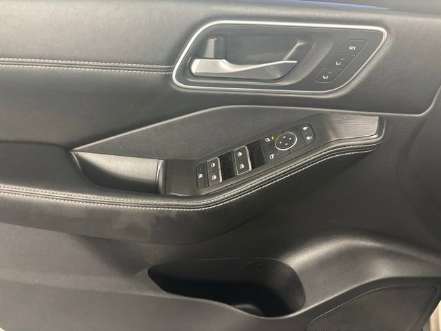 2024 Nissan Rogue Platinum FWD